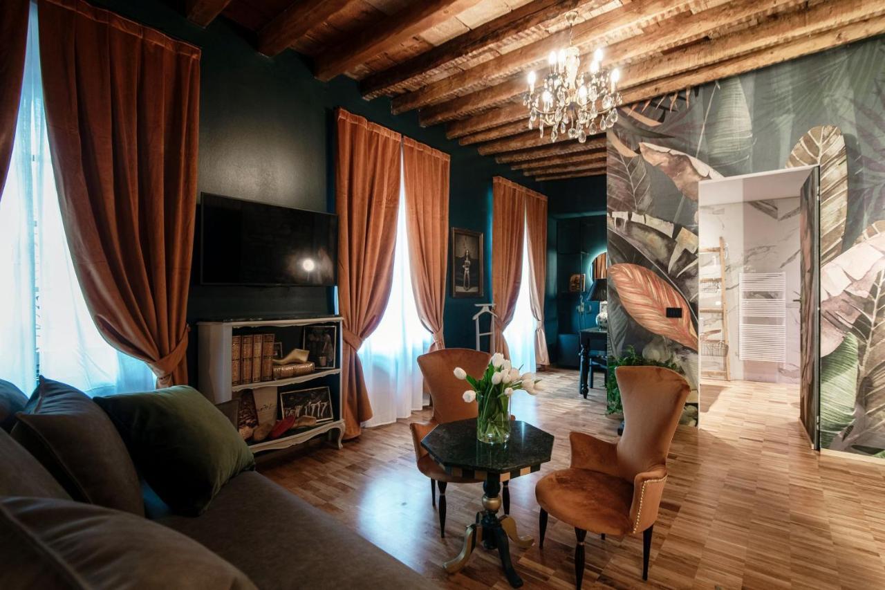 Aurum - Como Luxury Suites ภายนอก รูปภาพ