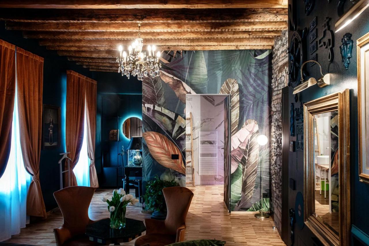 Aurum - Como Luxury Suites ภายนอก รูปภาพ