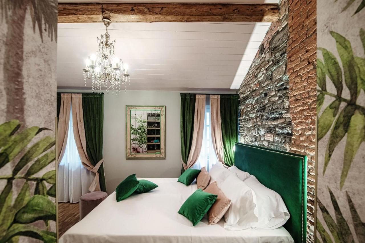 Aurum - Como Luxury Suites ภายนอก รูปภาพ